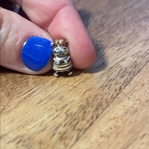Pandora Queen Bee 🐝 Charm with 14k gold crown 👑